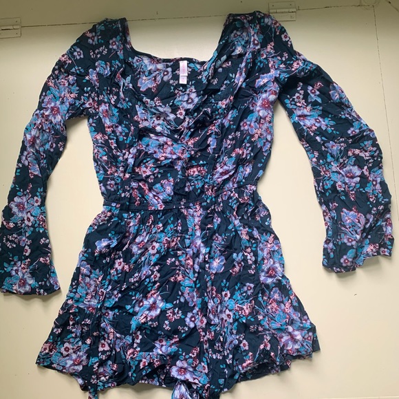 Floral Romper - Picture 2 of 3